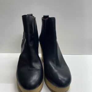 Madewell The Marco Wooden Heel Chelsea Boots Womens Size 8 Black Leather Pull on